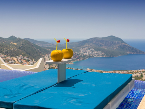  gece  -  Kasım
  | Kalkan İslamlar'da Doğa Manzaralı ve Korunaklı Lüks Villa  Jakuzili 3 Süit Odalı 6 Kişilik Tatil Villası